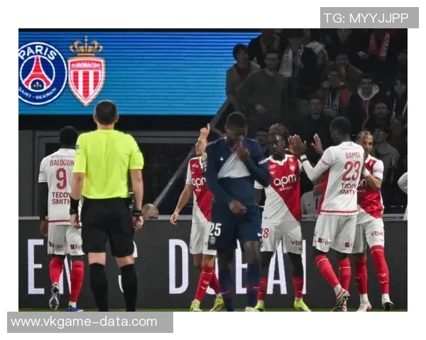 西甲激战:利物浦逆转多特蒙德6-2绝杀瞬间引发全场狂欢点评